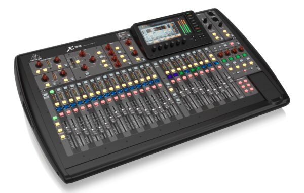 Mezcladora Digital Behringer X32 32 Canales Con Efectos